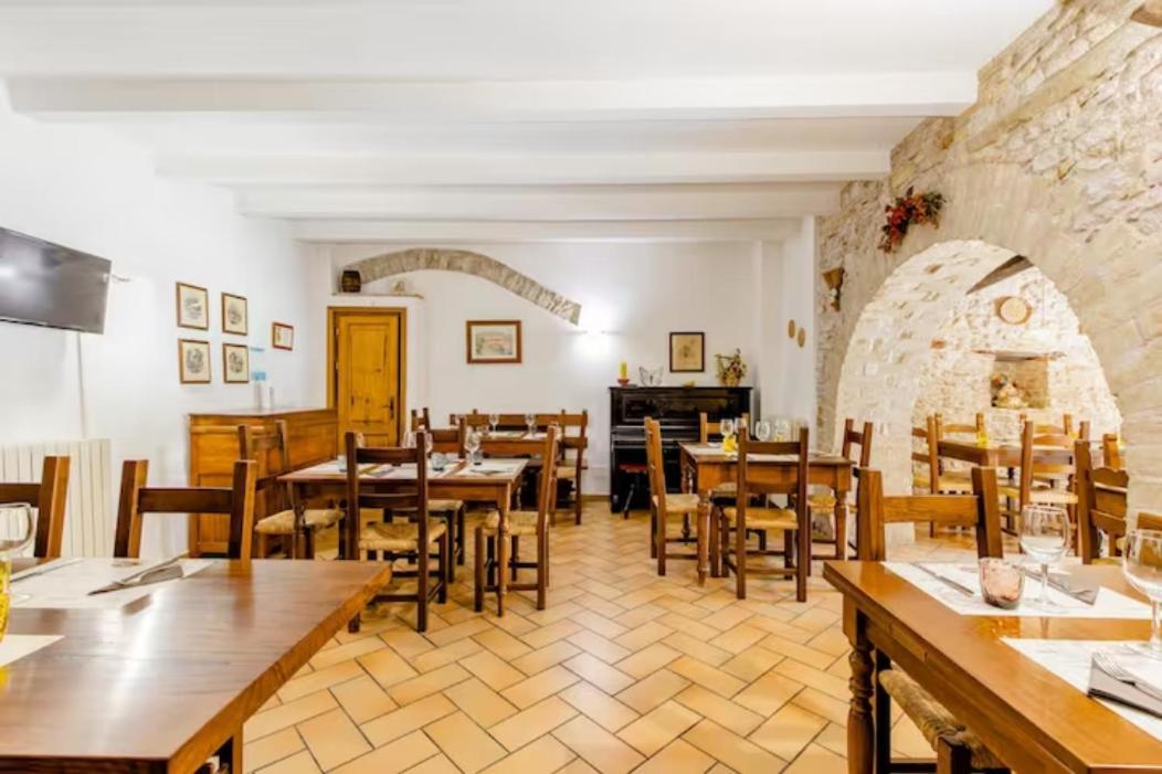 Agriturismo Il Castello Assisi Exterior foto