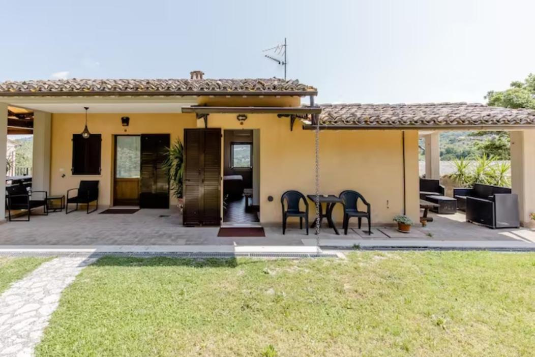 Agriturismo Il Castello Assisi Exterior foto
